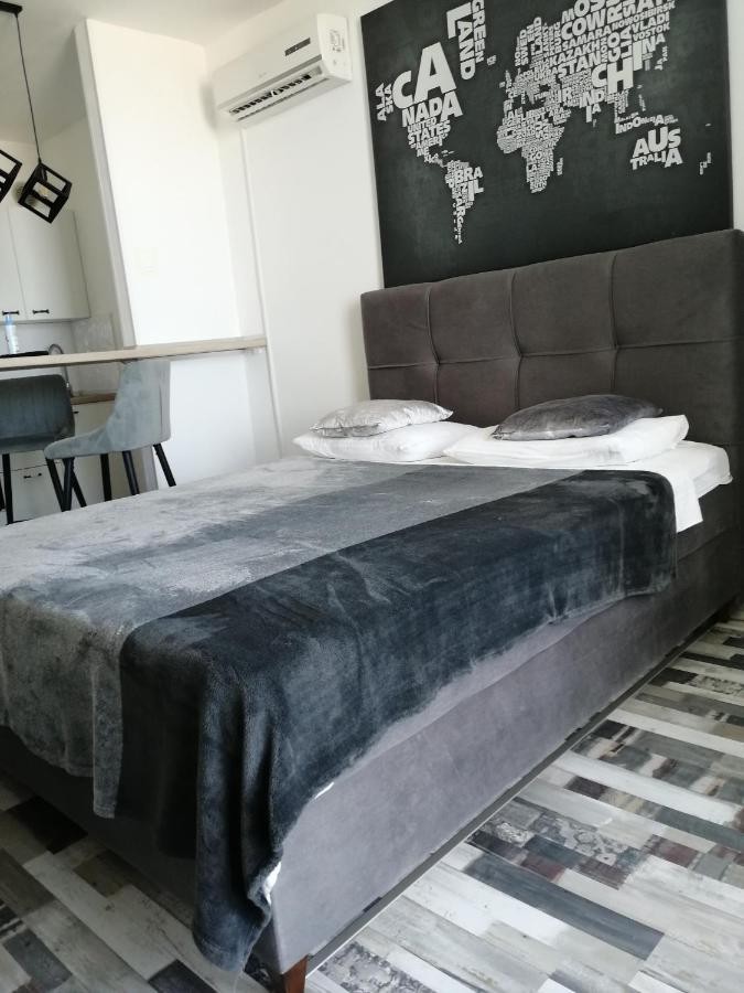 Studio Apartment Lanterna 扎达尔 外观 照片