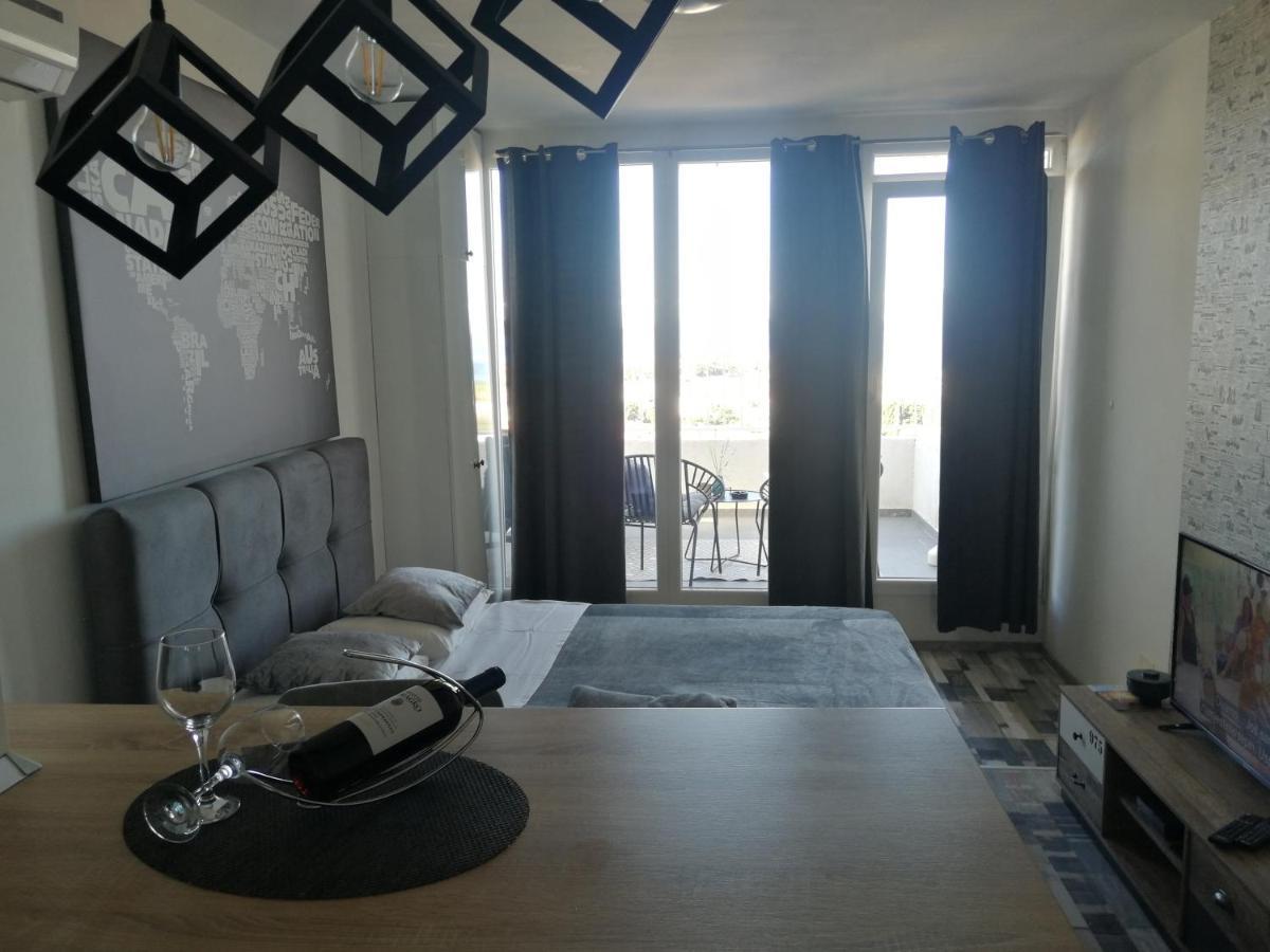 Studio Apartment Lanterna 扎达尔 外观 照片