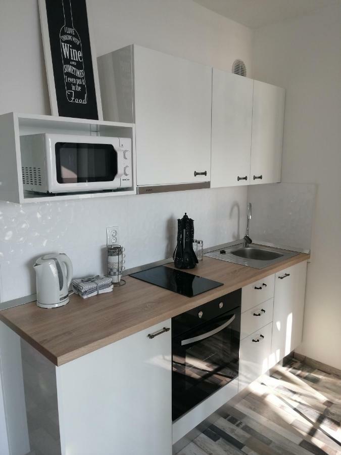 Studio Apartment Lanterna 扎达尔 外观 照片