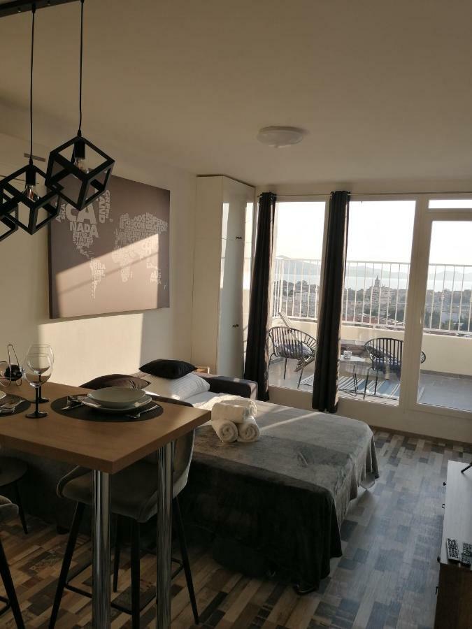 Studio Apartment Lanterna 扎达尔 外观 照片